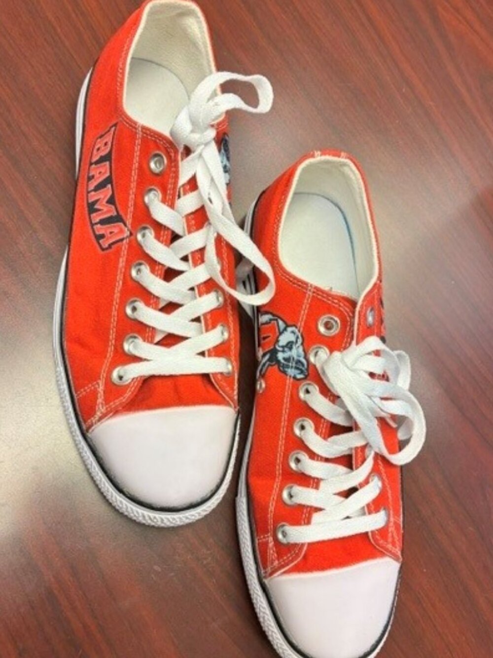 University of Alabama Men's Converse Lookalike Tennis Shoes - Like new!